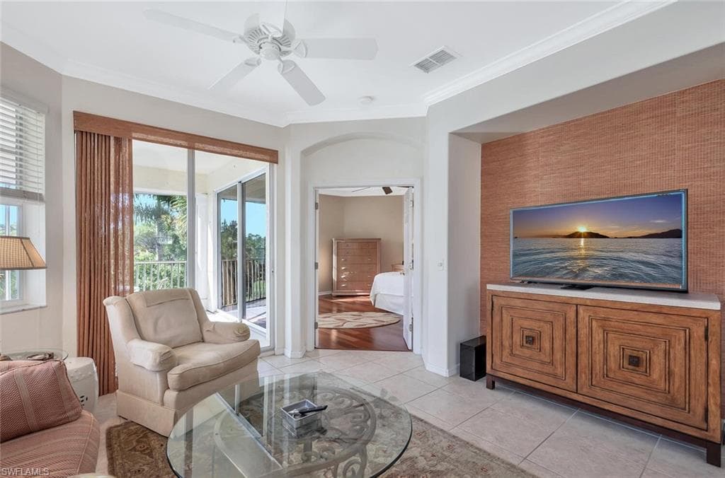 4844 Hampshire Ct 201, Naples, FL 34112-11