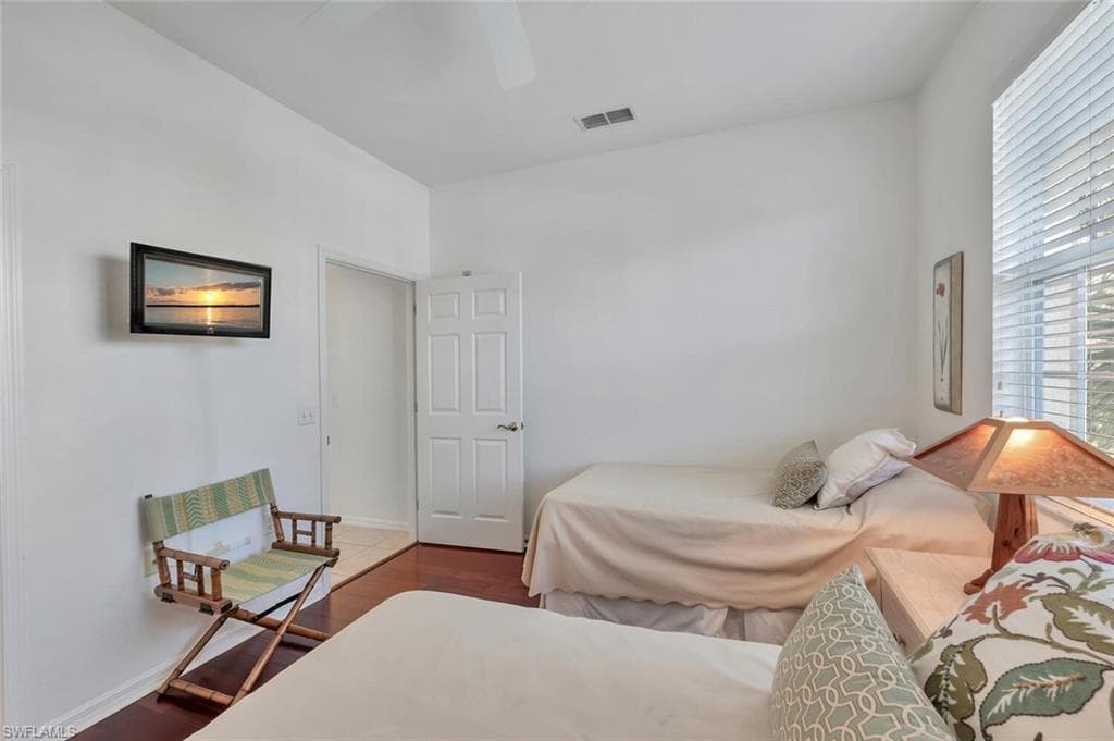4844 Hampshire Ct 201, Naples, FL 34112-16