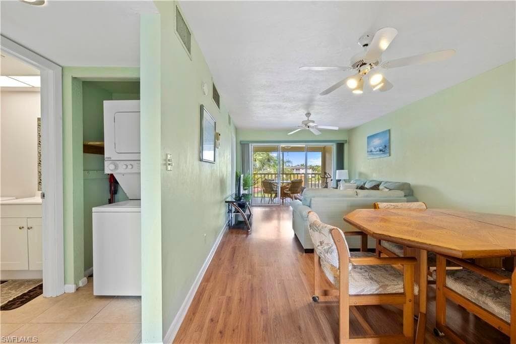 1018 Manatee Rd E302, Naples, FL 34114-12