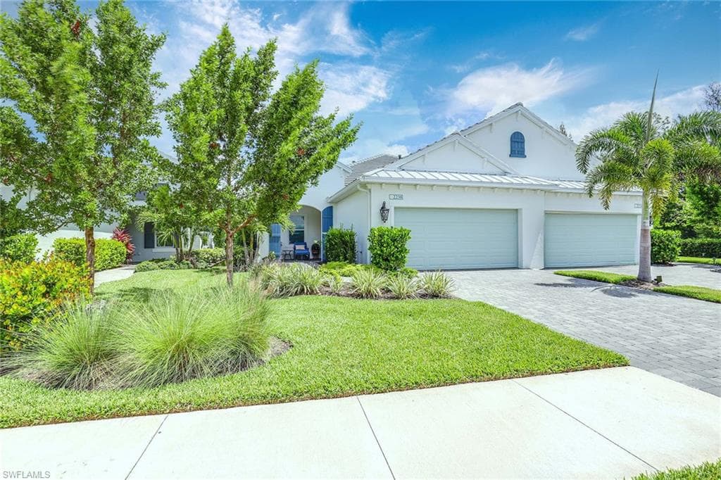 2238 Marquesa Cir, Naples, FL 34112-1