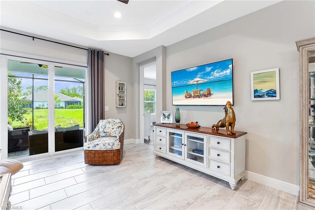 2238 Marquesa Cir, Naples, FL 34112-21