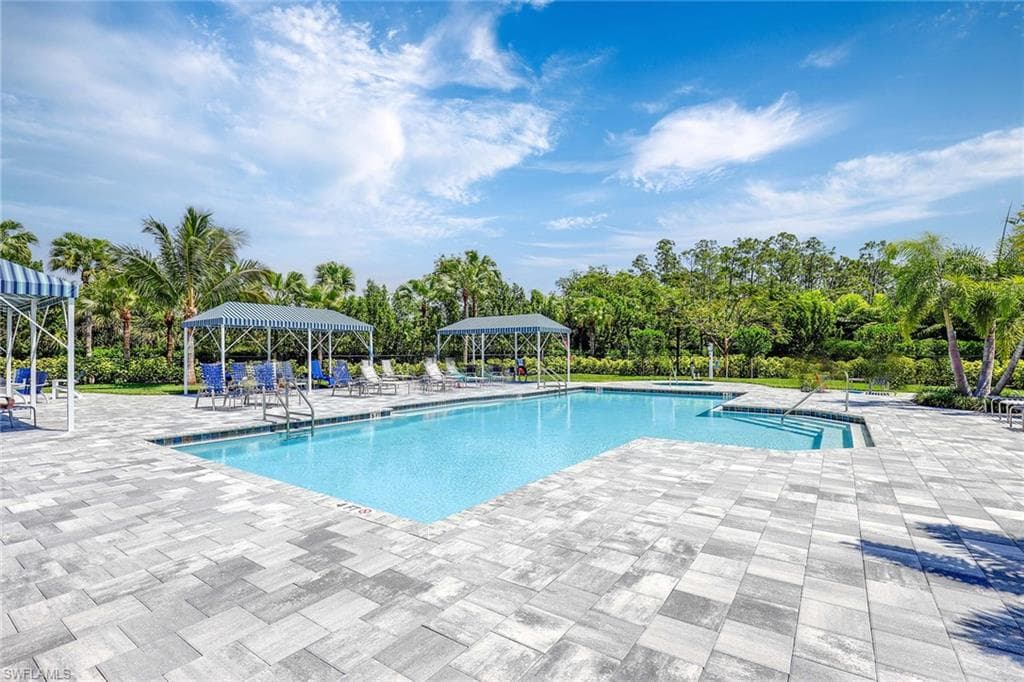 2238 Marquesa Cir, Naples, FL 34112-39