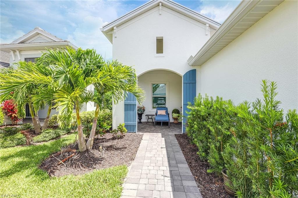 2238 Marquesa Cir, Naples, FL 34112-5