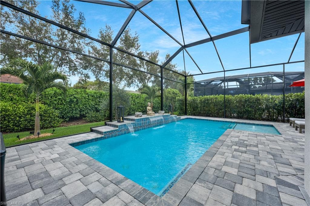 10082 Palazzo Dr, Naples, FL 34119-15