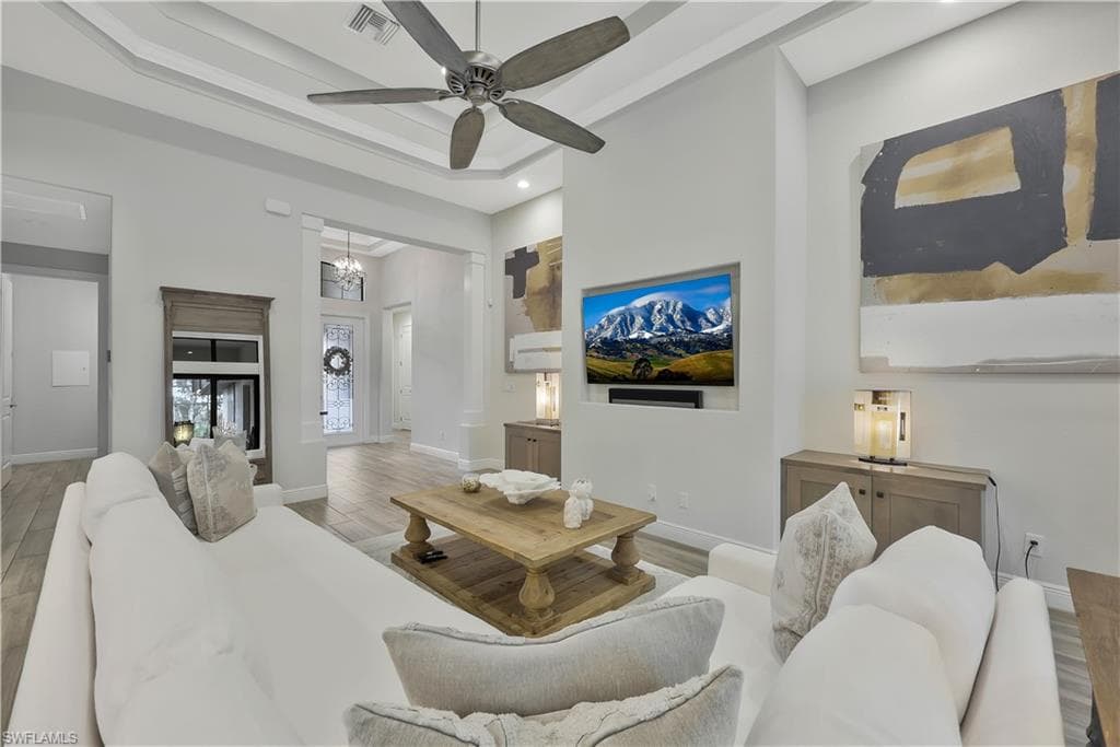 10082 Palazzo Dr, Naples, FL 34119-19