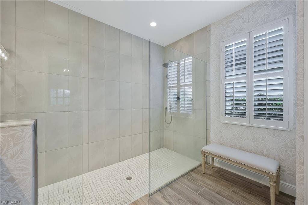 10082 Palazzo Dr, Naples, FL 34119-22