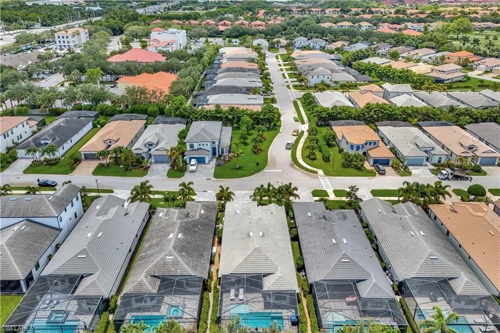 10082 Palazzo Dr, Naples, FL 34119-31