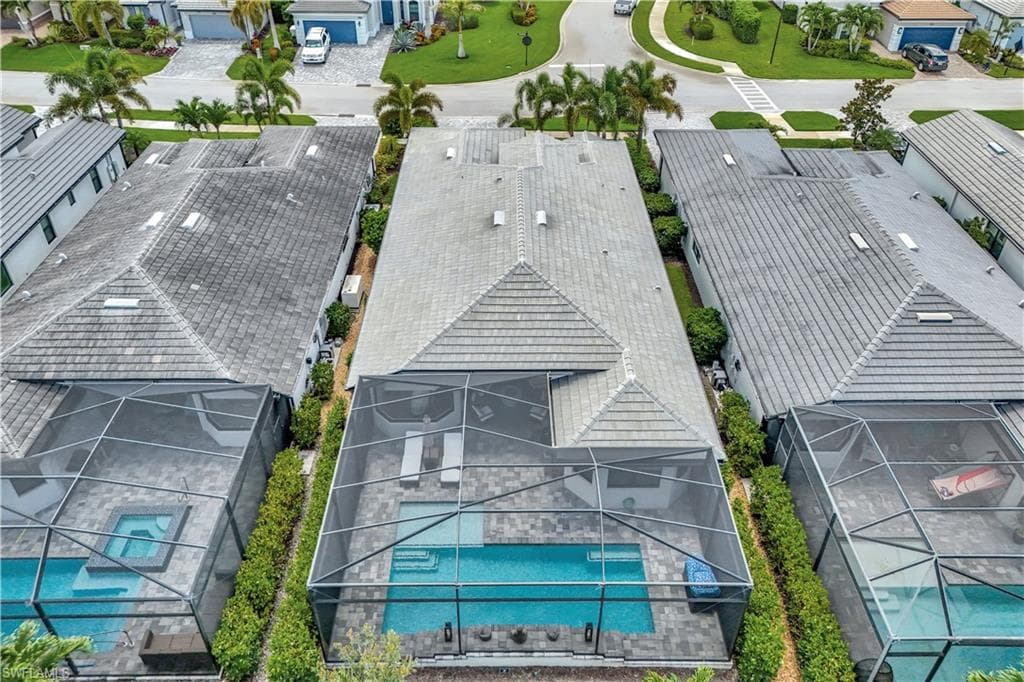 10082 Palazzo Dr, Naples, FL 34119-32