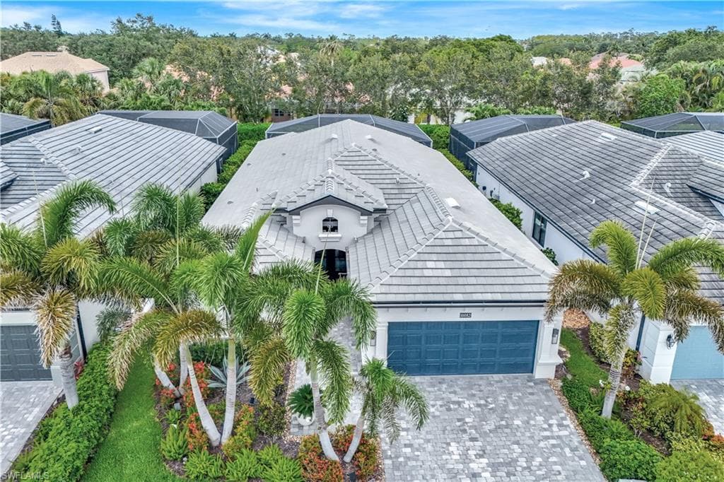 10082 Palazzo Dr, Naples, FL 34119-33