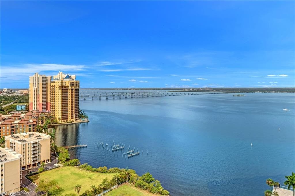 3000 Oasis Grand Blvd 2205, Fort Myers, FL 33916-2