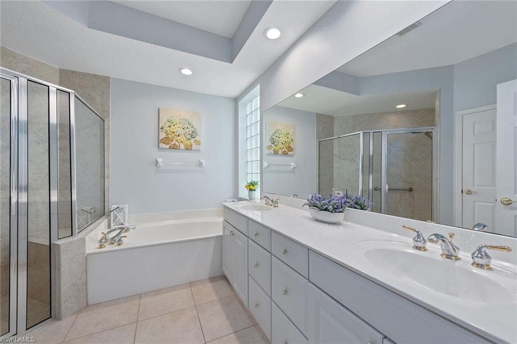 8556 Pepper Tree Way, Naples, FL 34114-15