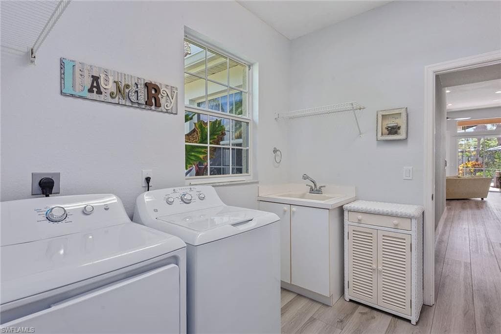 8556 Pepper Tree Way, Naples, FL 34114-21