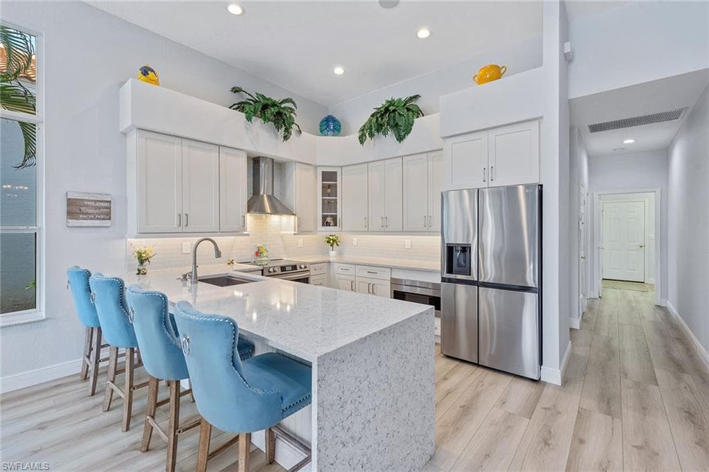 8556 Pepper Tree Way, Naples, FL 34114-5