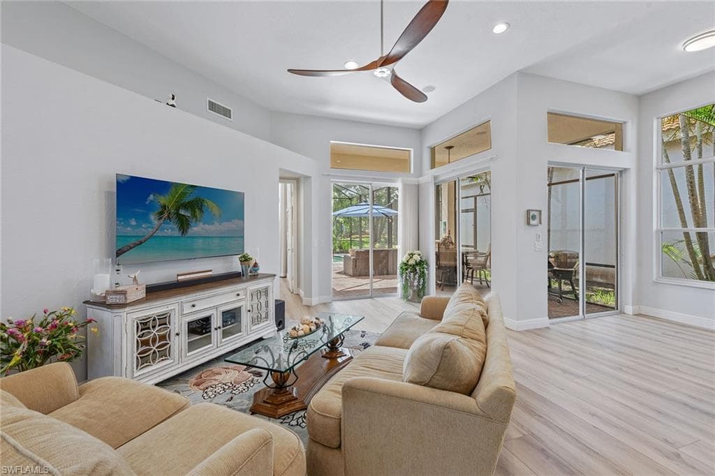 8556 Pepper Tree Way, Naples, FL 34114-6