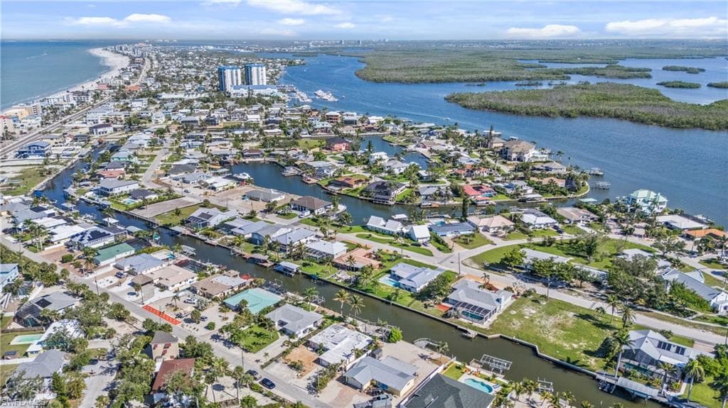 5475 Avenida Pescadora, Fort Myers Beach, FL 33931-39
