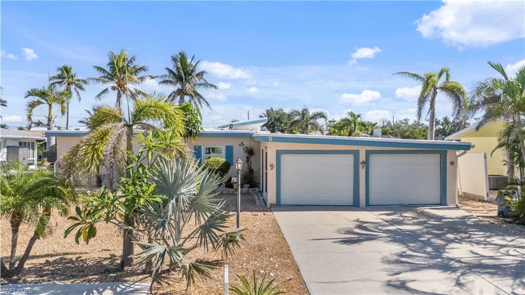 5475 Avenida Pescadora, Fort Myers Beach, FL 33931-4