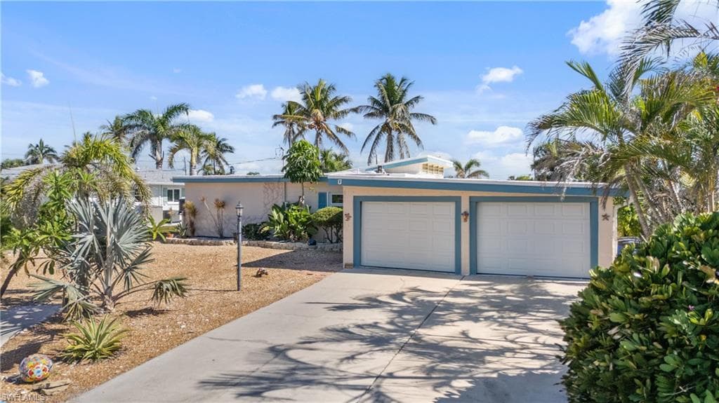 5475 Avenida Pescadora, Fort Myers Beach, FL 33931-5