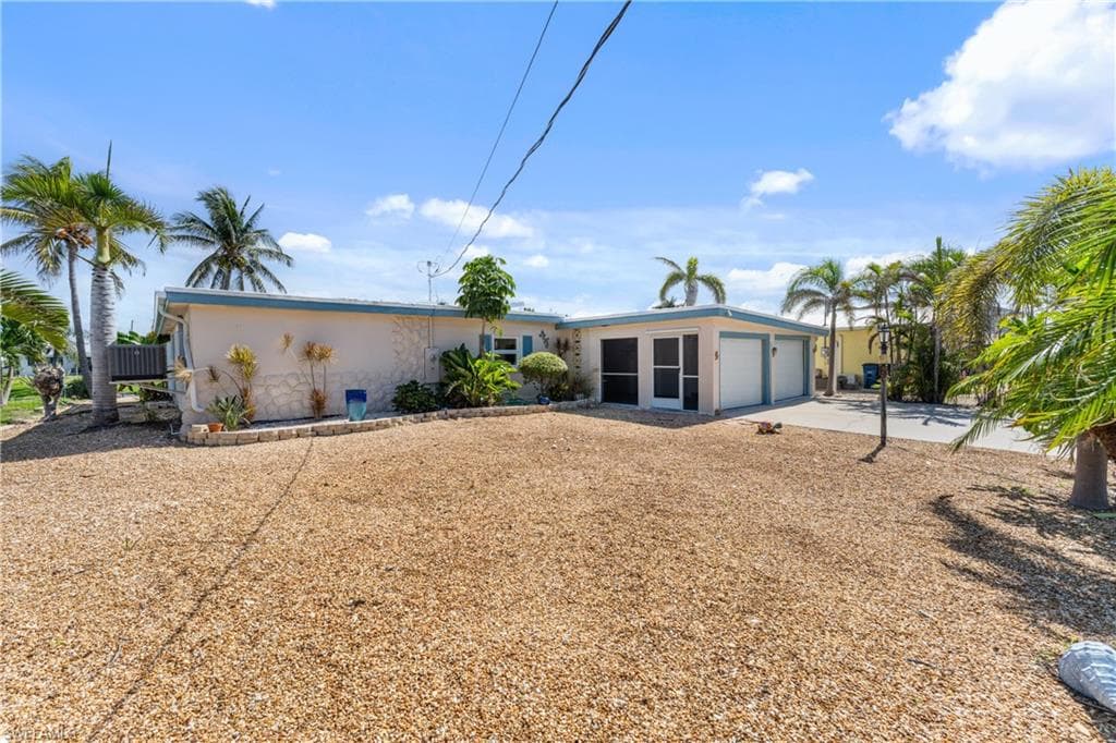 5475 Avenida Pescadora, Fort Myers Beach, FL 33931-6