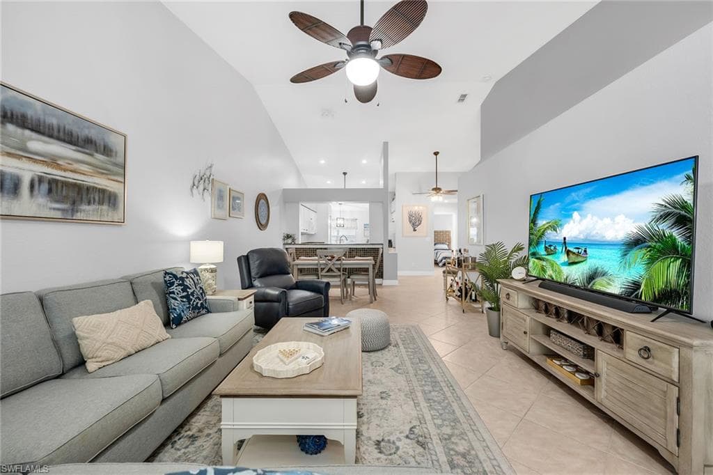 1724 Royal Cir 901, Naples, FL 34112-9