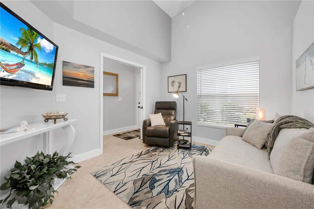 1724 Royal Cir 901, Naples, FL 34112-11