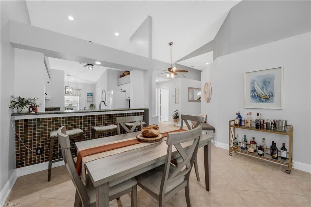 1724 Royal Cir 901, Naples, FL 34112-13