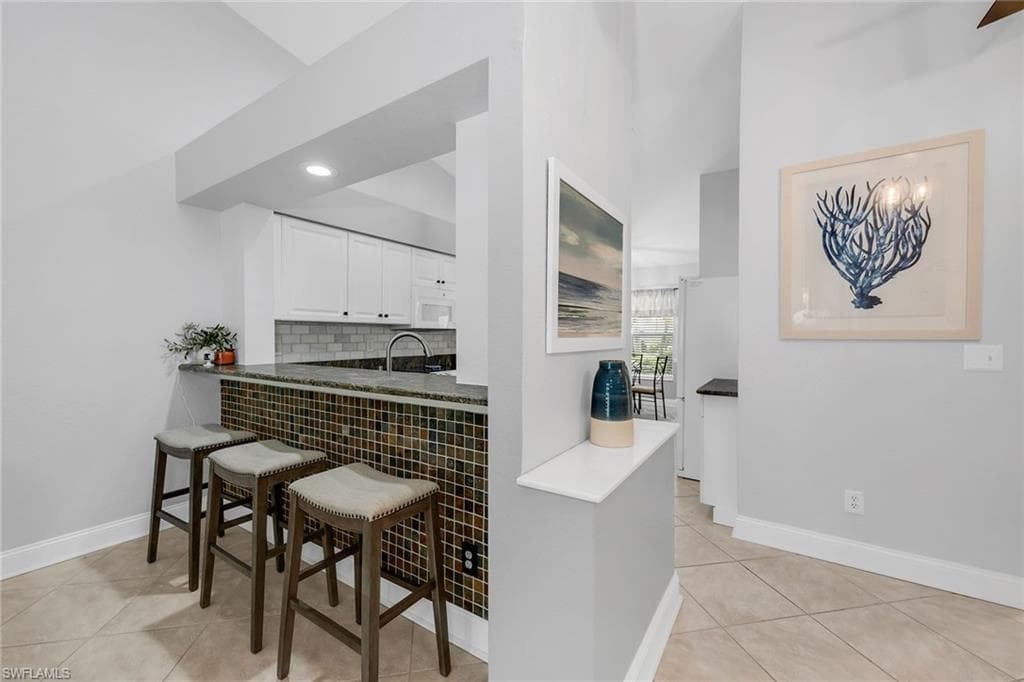 1724 Royal Cir 901, Naples, FL 34112-17