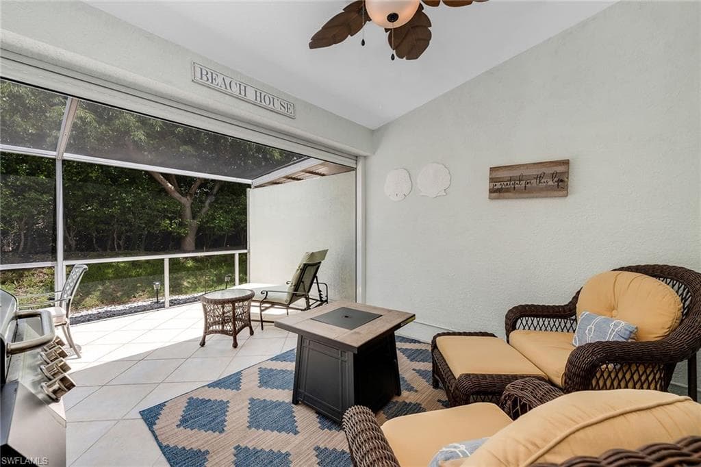 1724 Royal Cir 901, Naples, FL 34112-26