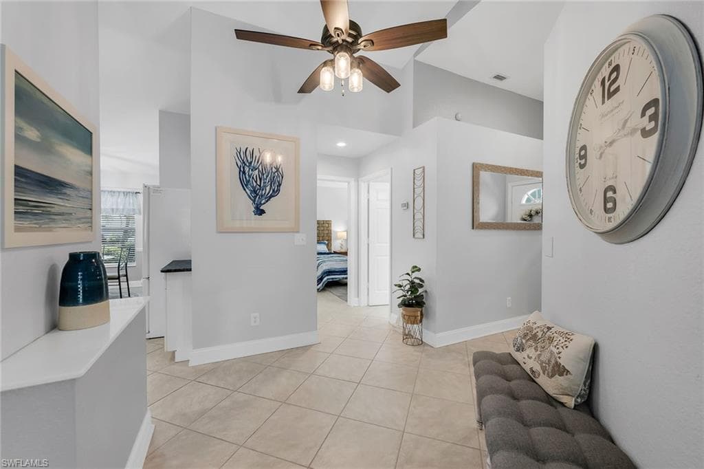 1724 Royal Cir 901, Naples, FL 34112-5