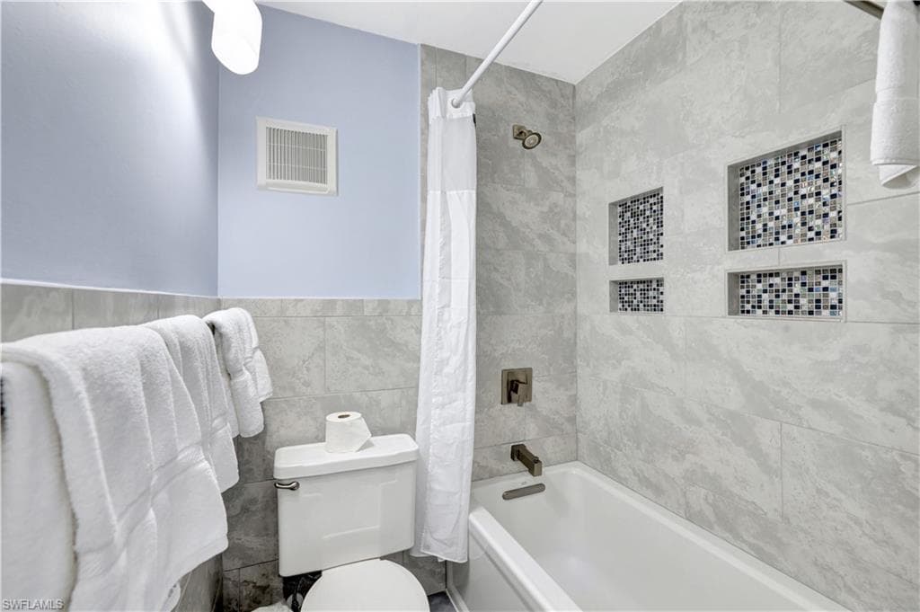 900 Broad Ave S 320, Naples, FL 34102-6