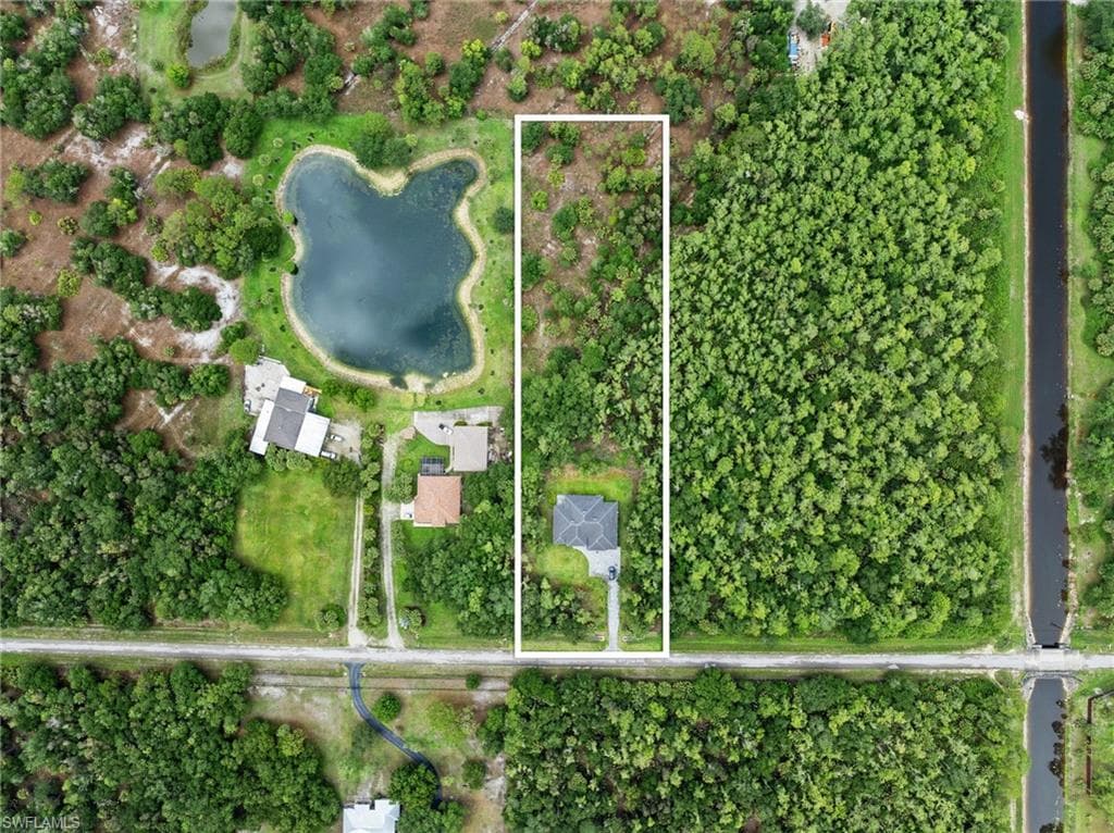 209 35th Ave NW, Naples, FL 34120-43