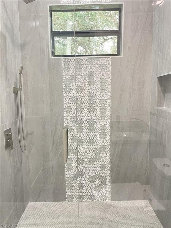 209 35th Ave NW, Naples, FL 34120-47