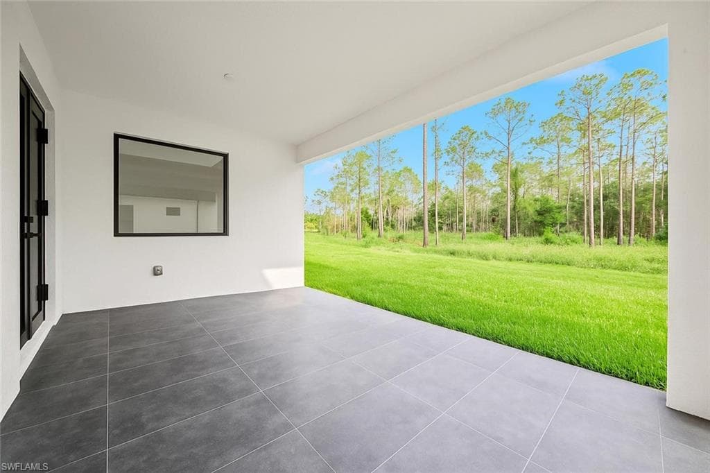 3324 27th Ave NE, Naples, FL 34120-24