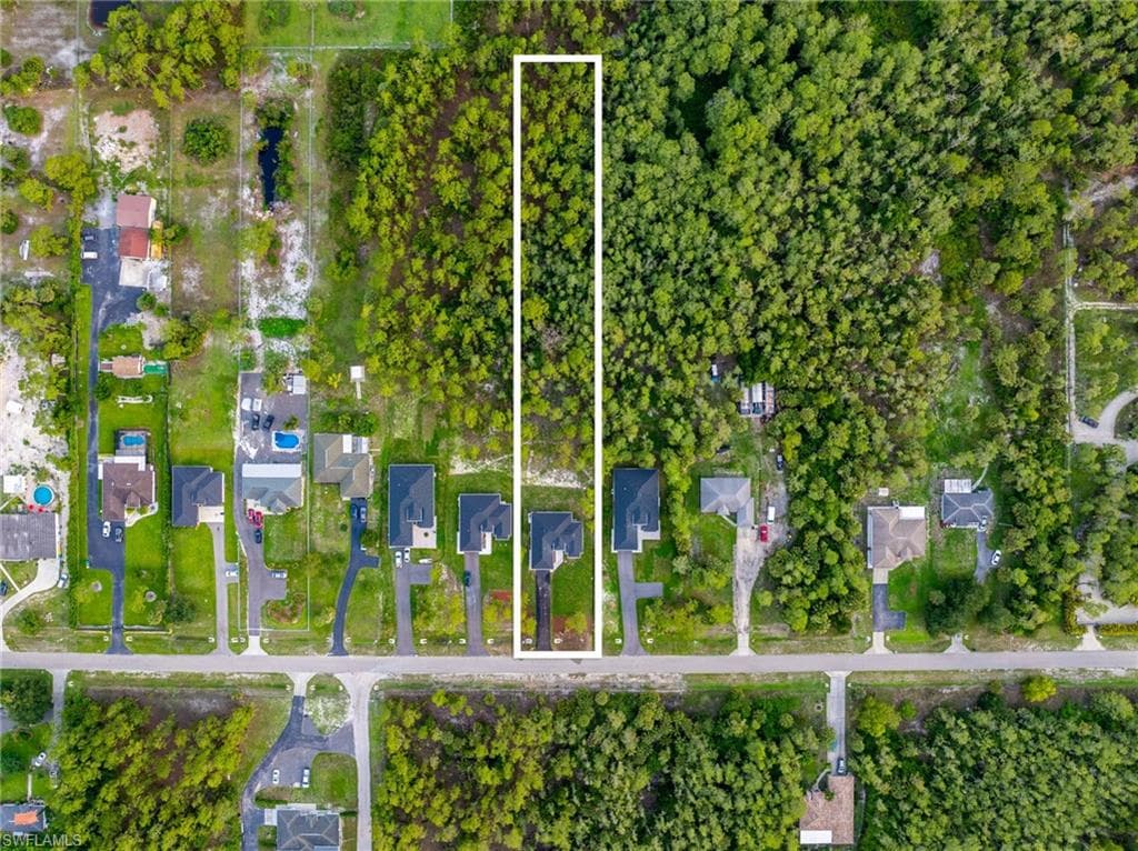 3324 27th Ave NE, Naples, FL 34120-49