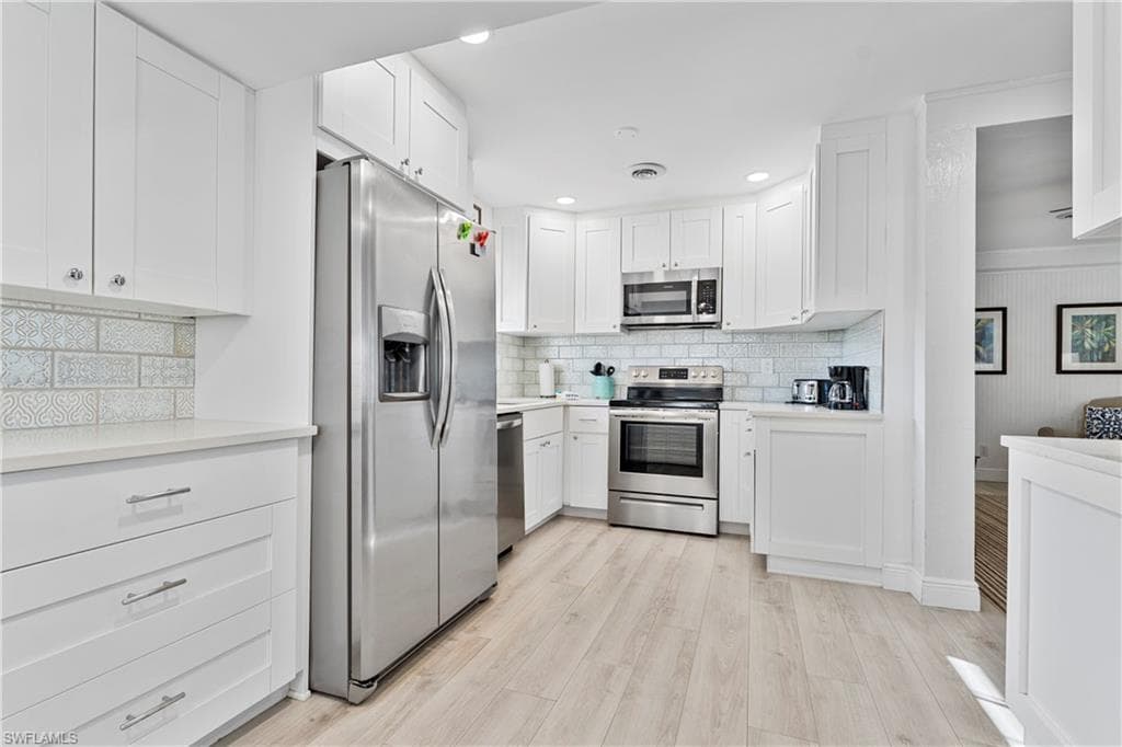 111 Bahia Via, Fort Myers Beach, FL 33931-10