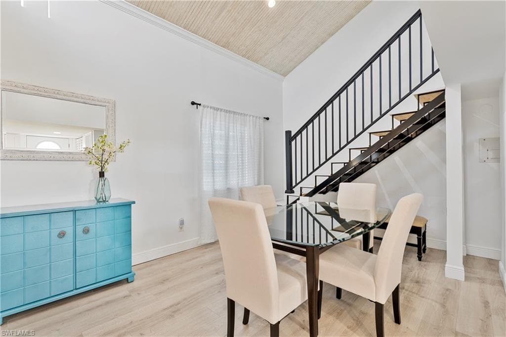 111 Bahia Via, Fort Myers Beach, FL 33931-17