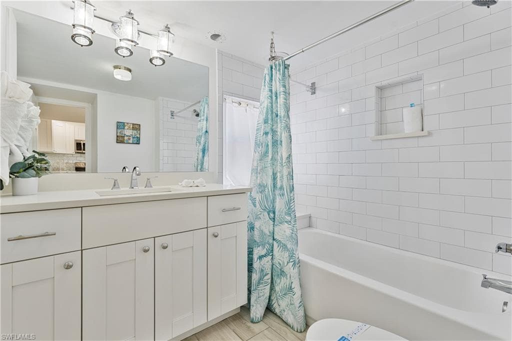 111 Bahia Via, Fort Myers Beach, FL 33931-23