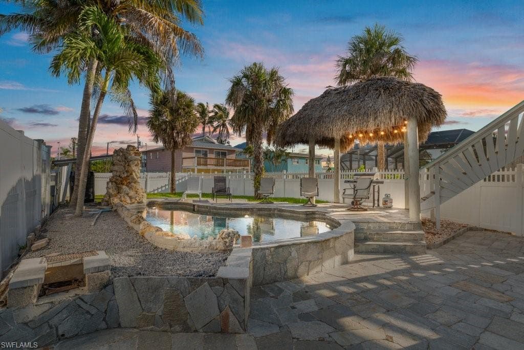111 Bahia Via, Fort Myers Beach, FL 33931-27