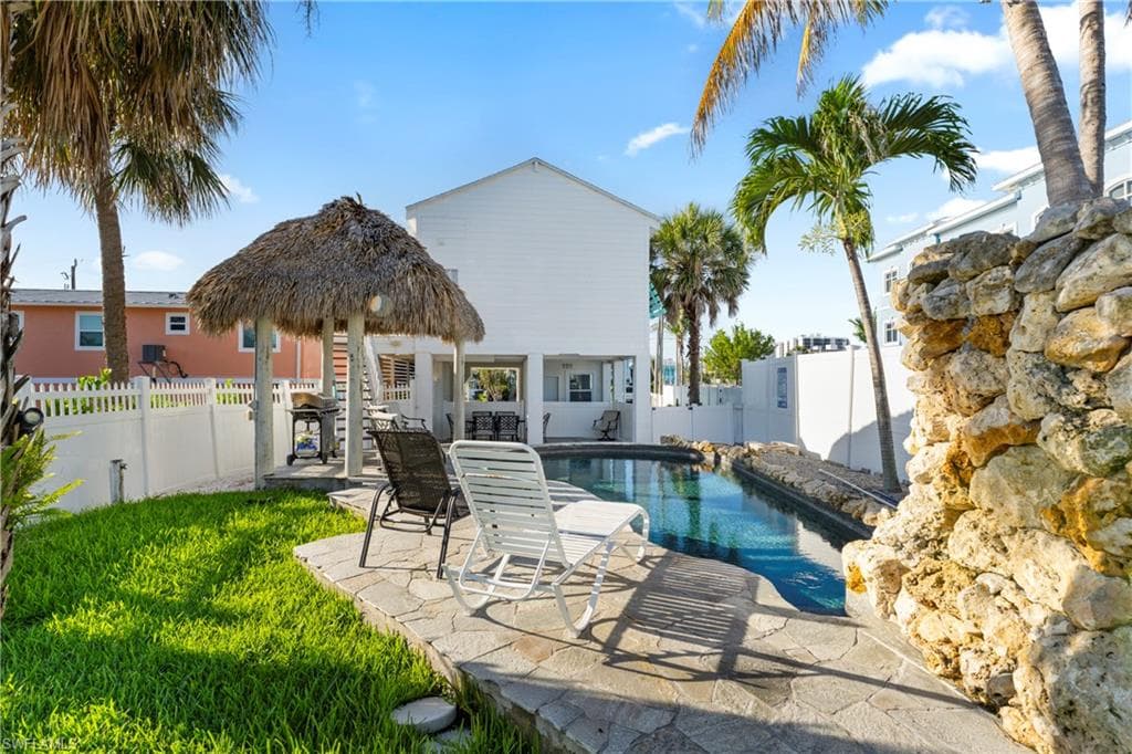 111 Bahia Via, Fort Myers Beach, FL 33931-29