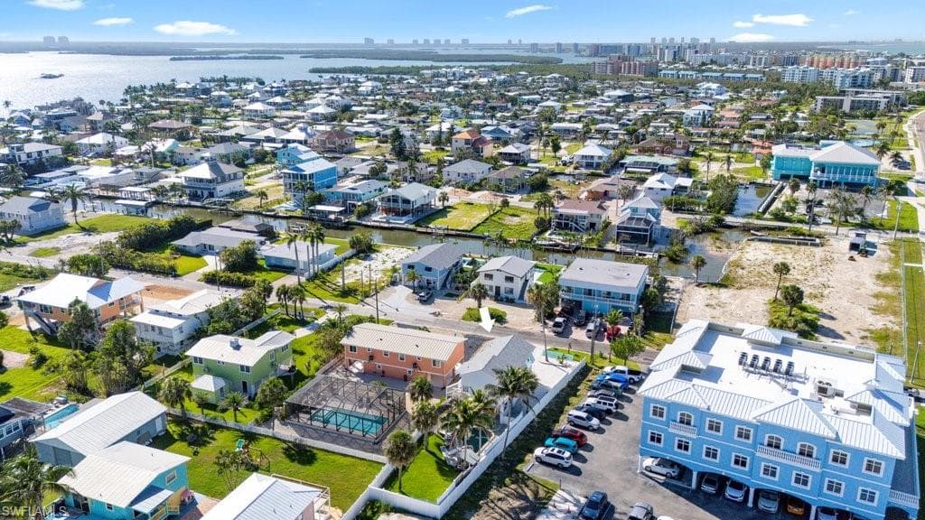 111 Bahia Via, Fort Myers Beach, FL 33931-38