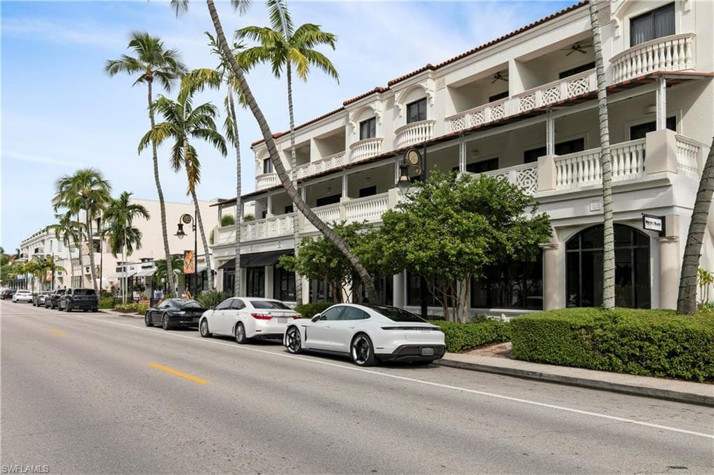 3200 Binnacle Dr C1, Naples, FL 34103-36