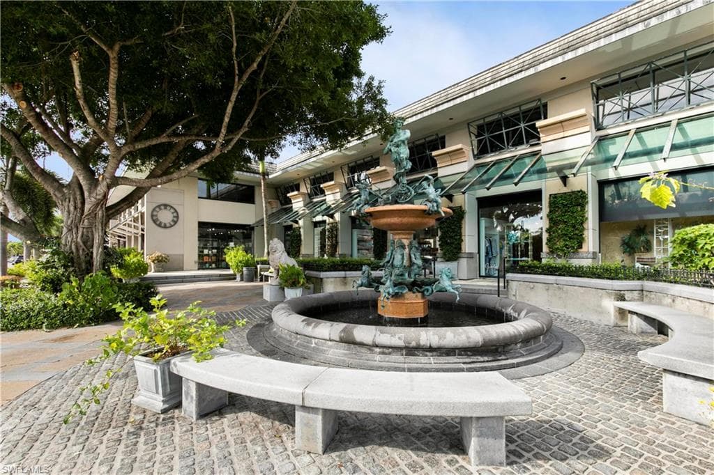 3200 Binnacle Dr C1, Naples, FL 34103-37