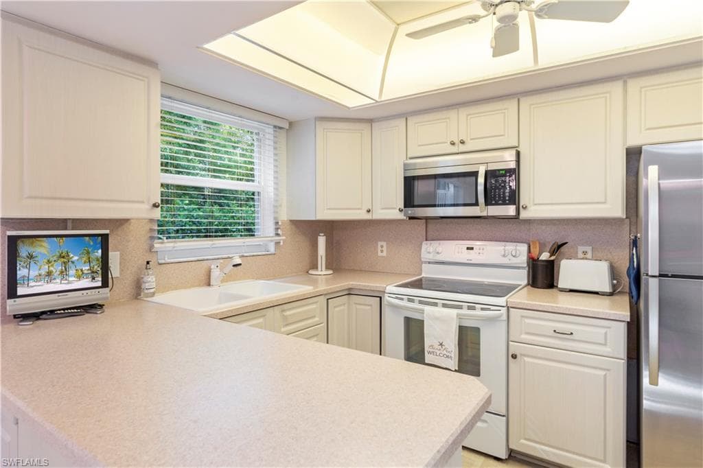 3200 Binnacle Dr C1, Naples, FL 34103-6