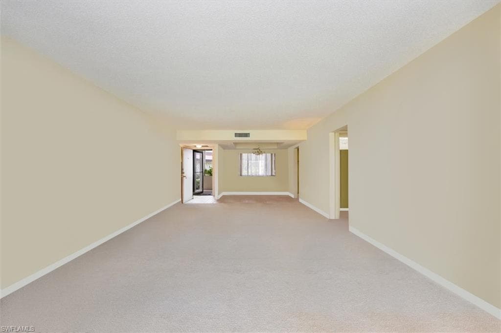 415 Augusta Blvd 110, Naples, FL 34113-14