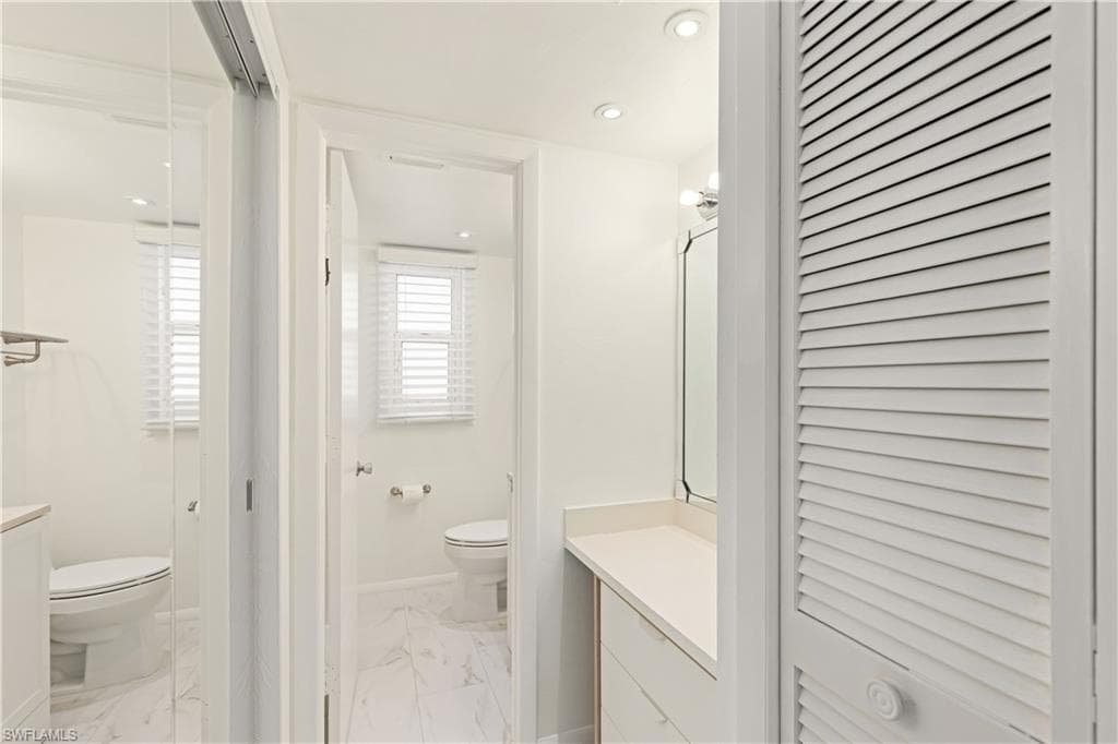 1297 7th Ave N 102, Naples, FL 34102-27