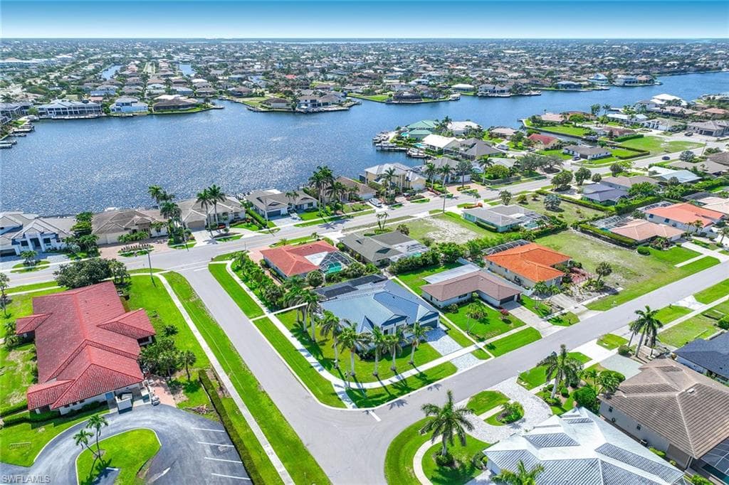 101 Beachcomber St, Marco Island, FL 34145-10