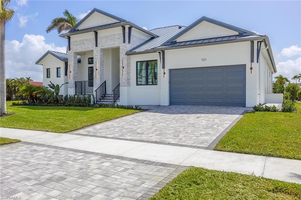 101 Beachcomber St, Marco Island, FL 34145-2