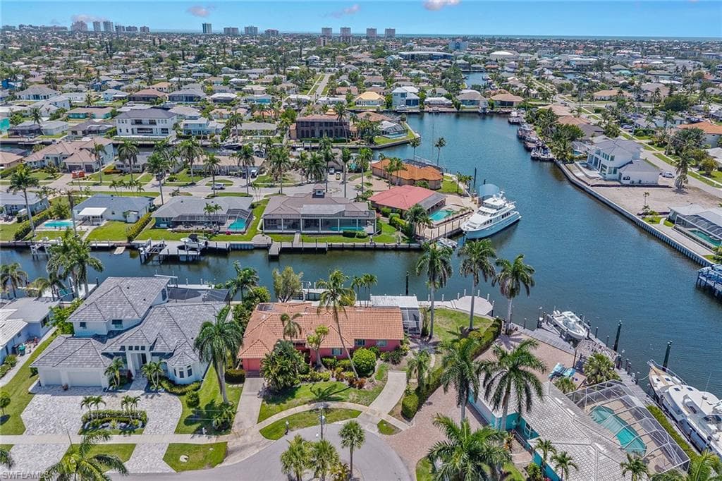 848 Buttonwood Ct, Marco Island, FL 34145-9
