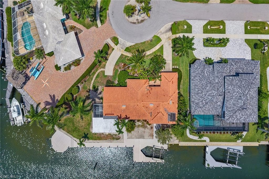 848 Buttonwood Ct, Marco Island, FL 34145-15
