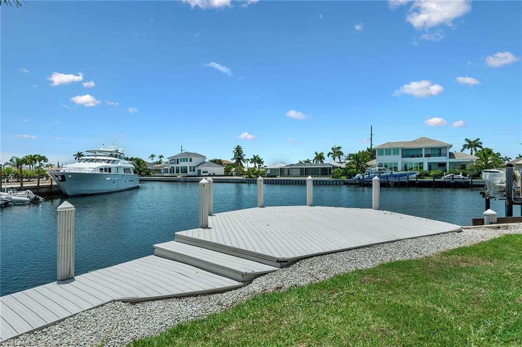 848 Buttonwood Ct, Marco Island, FL 34145-4