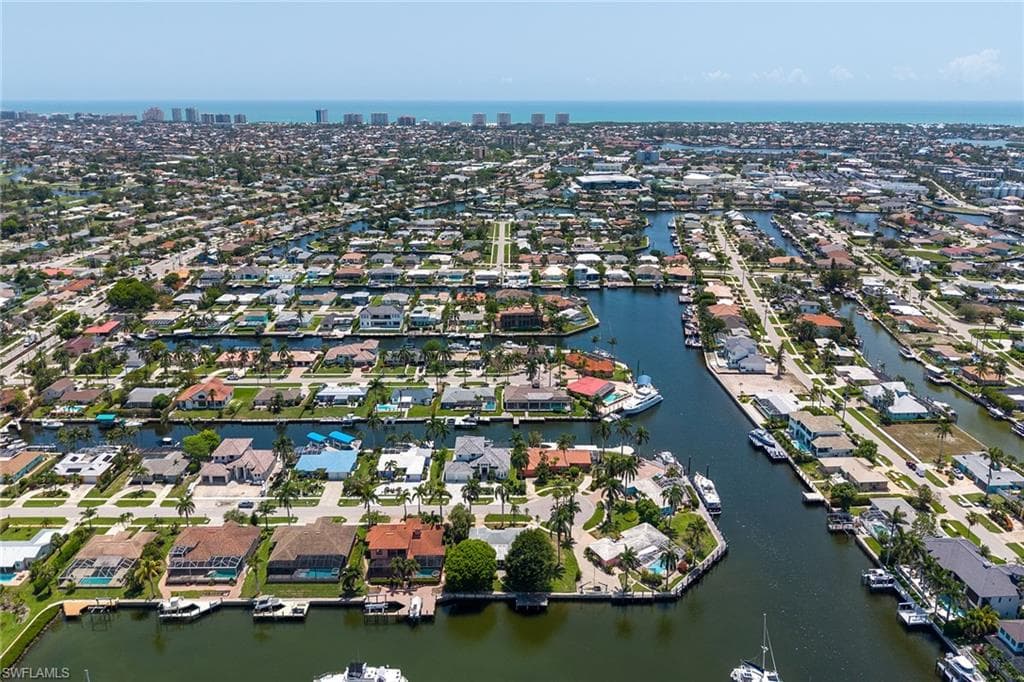 843 Buttonwood Ct, Marco Island, FL 34145-14